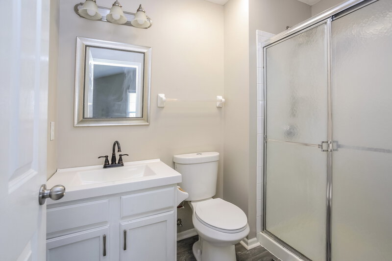 2,260/Mo, 5525 Boucher Dr Orient, OH 43146 Main Bathroom View