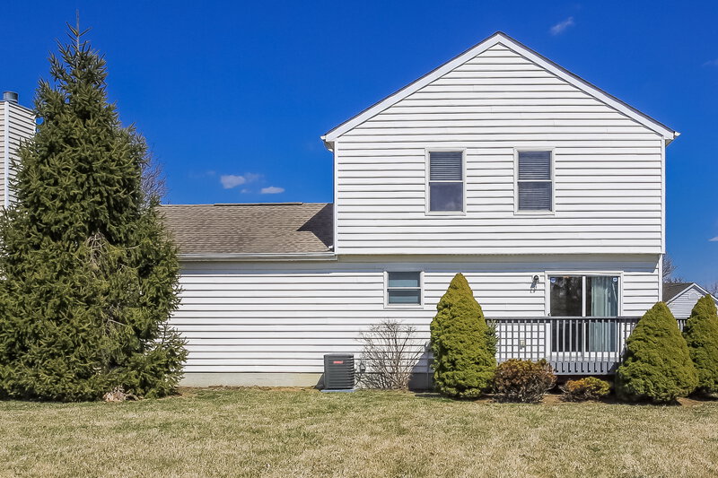 2,260/Mo, 5525 Boucher Dr Orient, OH 43146 Rear View 2
