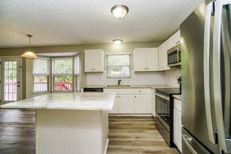 1,780/Mo, 2830 Wallcrest Blvd Columbus, OH 43231 Kitchen View