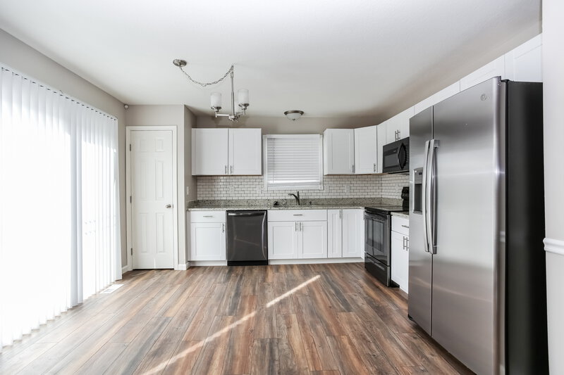 2,970/Mo, 1807 Brandigen Ln Columbus, OH 43228 Kitchen View 2