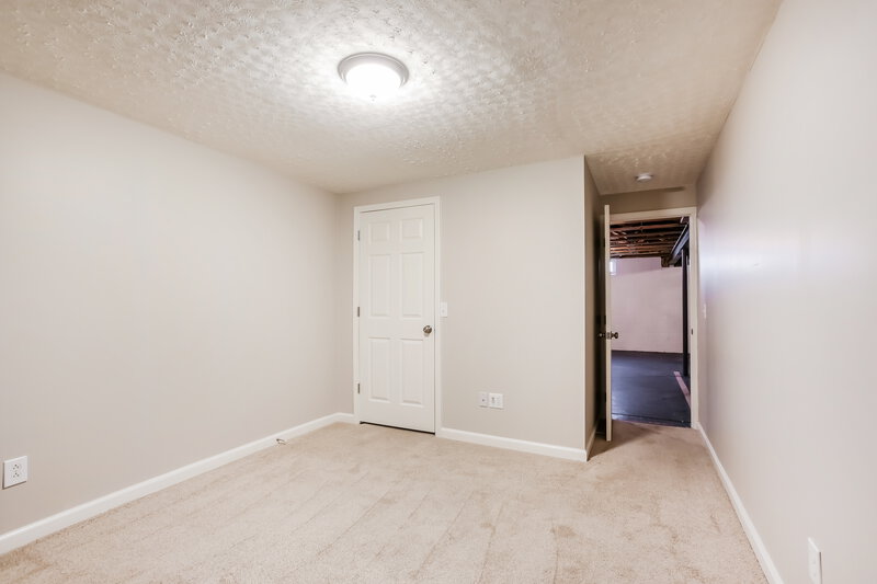 2,970/Mo, 1807 Brandigen Ln Columbus, OH 43228 Bedroom View 3