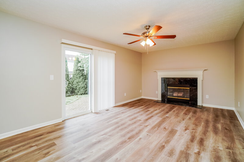 2,500/Mo, 781 Laile Ct Reynoldsburg, OH 43068 Living Room View