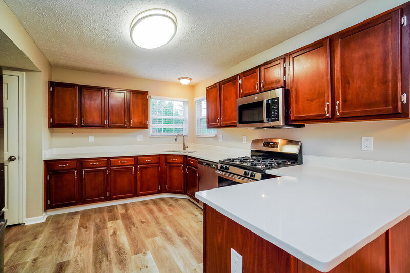 2,500/Mo, 781 Laile Ct Reynoldsburg, OH 43068 Kitchen View 2