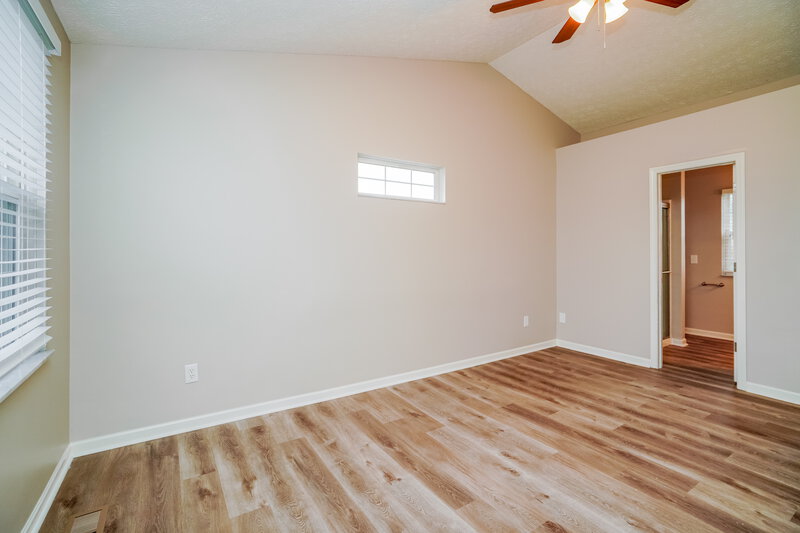 2,500/Mo, 781 Laile Ct Reynoldsburg, OH 43068 Main Bedroom View 2