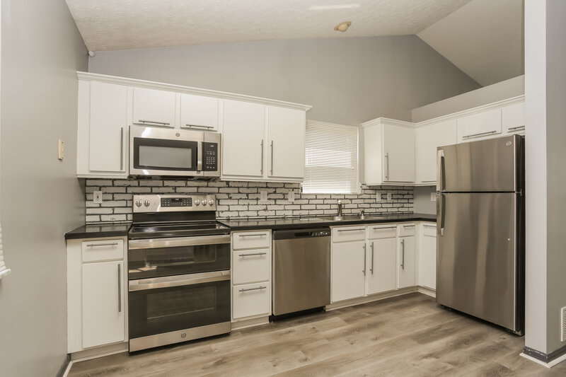 1,895/Mo, 6760 Jennyann Way Canal Winchester, OH 43110 Kitchen View