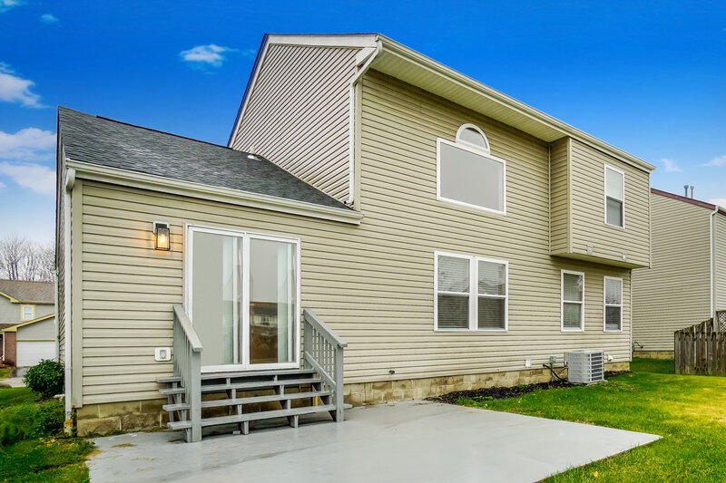 2,040/Mo, 7564 Braeburn Ct Blacklick, OH 43004 Rear View 2