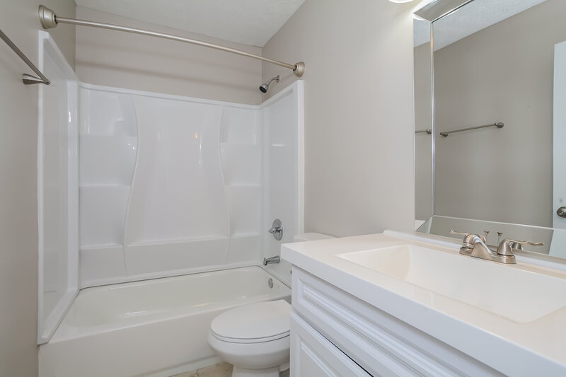 2,390/Mo, 3311 Darby Glen Blvd Hilliard, OH 43026 Bathroom View