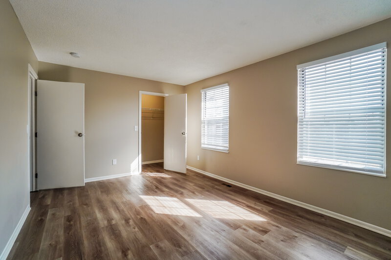 1,960/Mo, 5122 Springdale Blvd Hilliard, OH 43026 Main Bedroom View 3