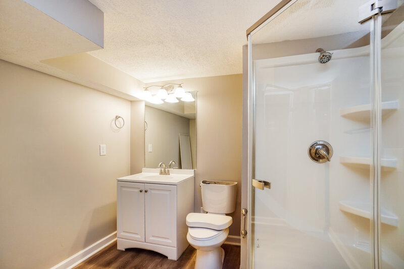 1,960/Mo, 5122 Springdale Blvd Hilliard, OH 43026 Bathroom View