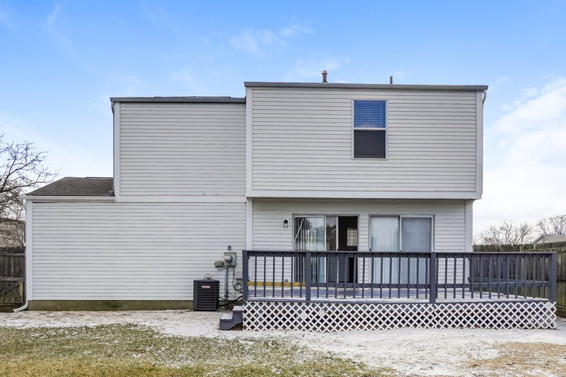 1,960/Mo, 5122 Springdale Blvd Hilliard, OH 43026 Rear View