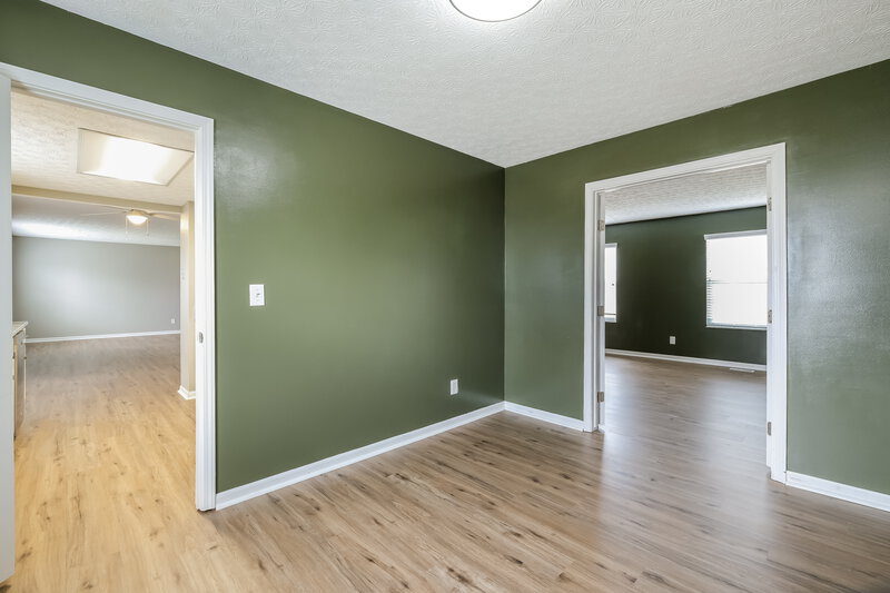 2,520/Mo, 3288 Parkbrook Dr Grove City, OH 43123 Dining Room View 2