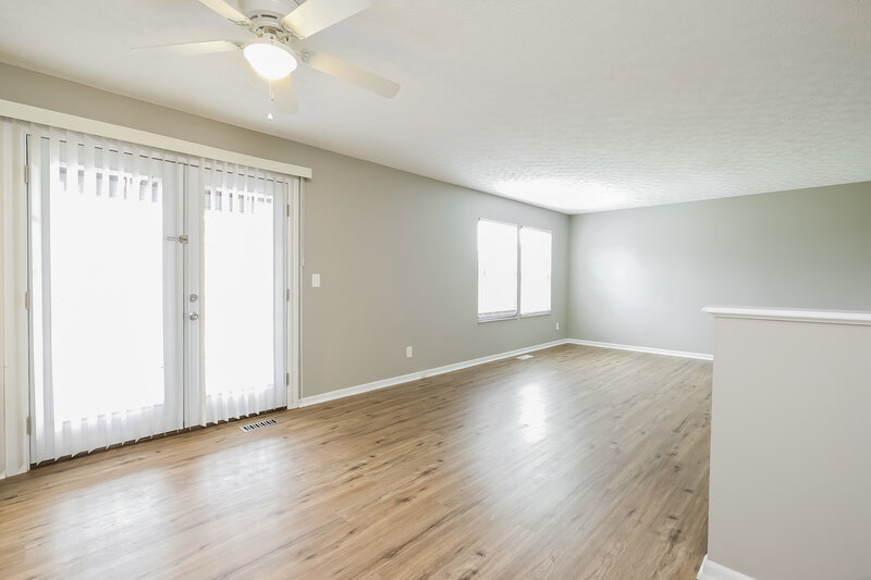 2,520/Mo, 3288 Parkbrook Dr Grove City, OH 43123 Dining Room View 4
