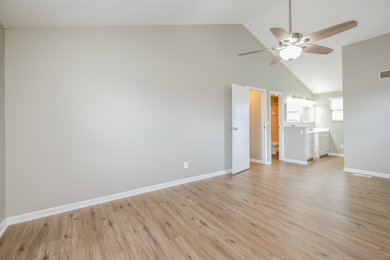 2,520/Mo, 3288 Parkbrook Dr Grove City, OH 43123 Main Bedroom View