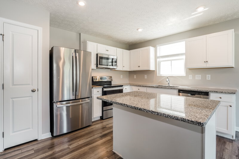 2,280/Mo, 1971 Lake Crest Dr Grove City, OH 43123 Kitchen View