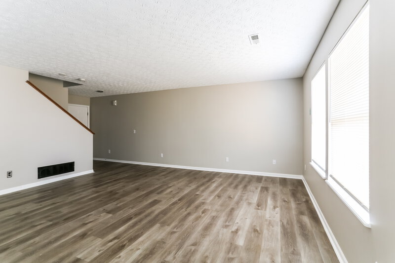 2,400/Mo, 6862 Spring Bloom Dr Canal Winchester, OH 43110 Living Room View