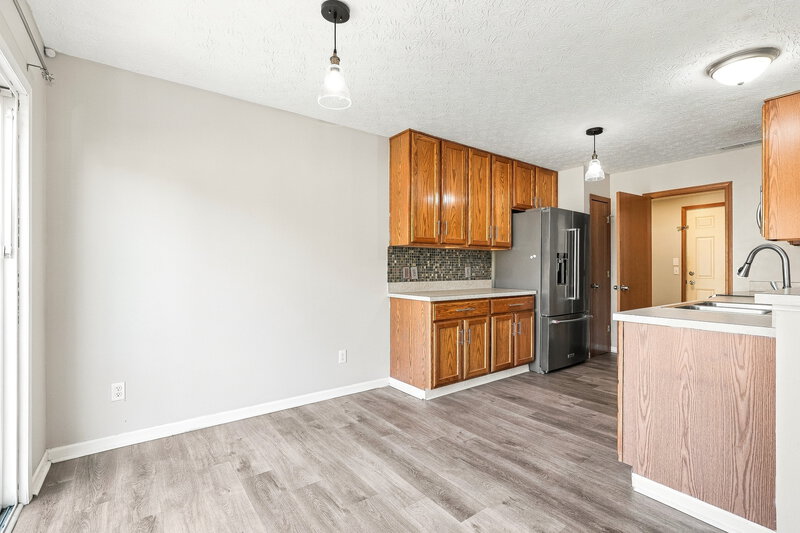 2,185/Mo, 6862 Spring Bloom Dr Canal Winchester, OH 43110 Dining Room View