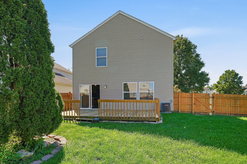 2,185/Mo, 6862 Spring Bloom Dr Canal Winchester, OH 43110 Rear View