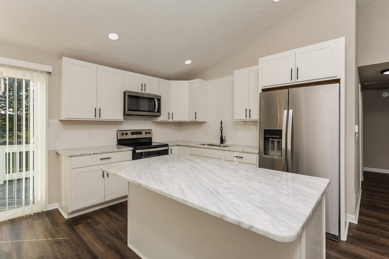2,450/Mo, 5305 Davidson Rd Hilliard, OH 43026 Kitchen View