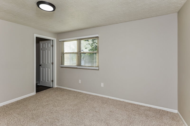 2,450/Mo, 5305 Davidson Rd Hilliard, OH 43026 Main Bedroom View 2