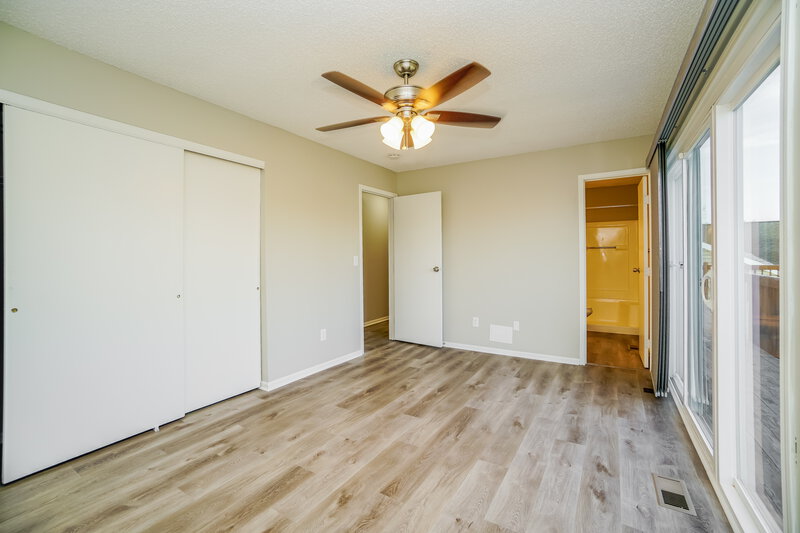 2,555/Mo, 4906 Crockett Dr Hilliard, OH 43026 Main Bedroom View 2