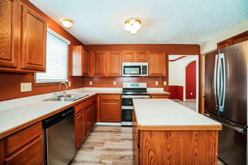 2,070/Mo, 9400 Magnolia Way Orient, OH 43146 Kitchen View 2