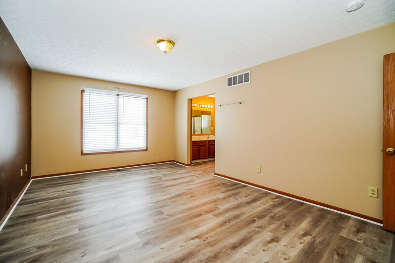 2,070/Mo, 9400 Magnolia Way Orient, OH 43146 Main Bedroom View 2