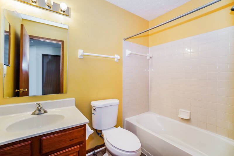 2,070/Mo, 9400 Magnolia Way Orient, OH 43146 Bathroom View