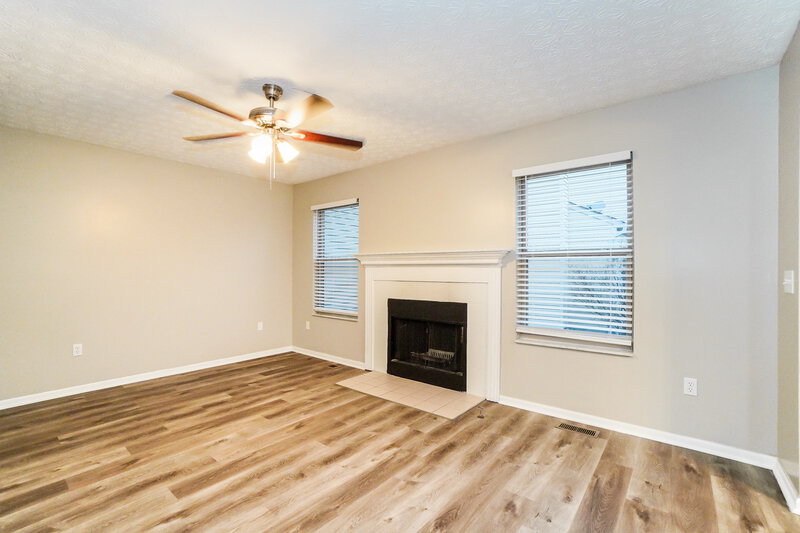 2,240/Mo, 1809 Ashburn Dr Delaware, OH 43015 Family Room View