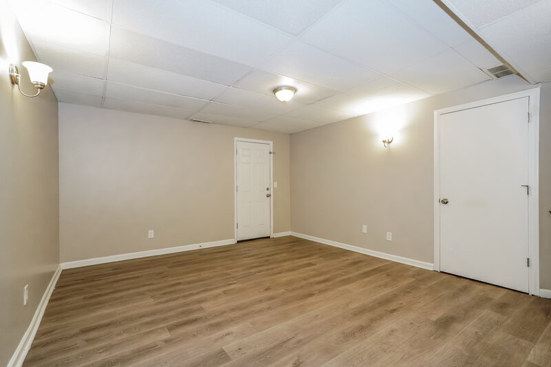 2,130/Mo, 4196 Salem Dr Columbus, OH 43228 Basement View 2