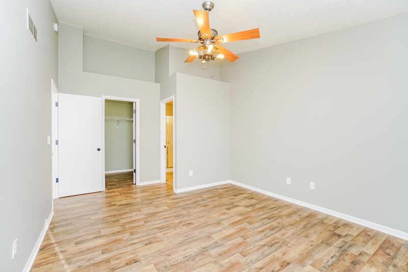 2,160/Mo, 2627 Winningwillow Dr Columbus, OH 43207 Main Bedroom View 2