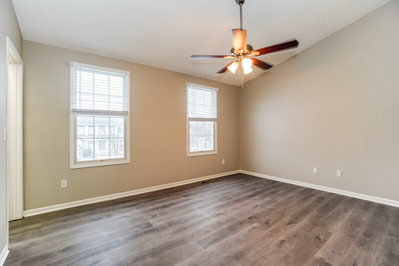 2,155/Mo, 1329 Bluffton Ct Columbus, OH 43228 Main Bedroom View 3