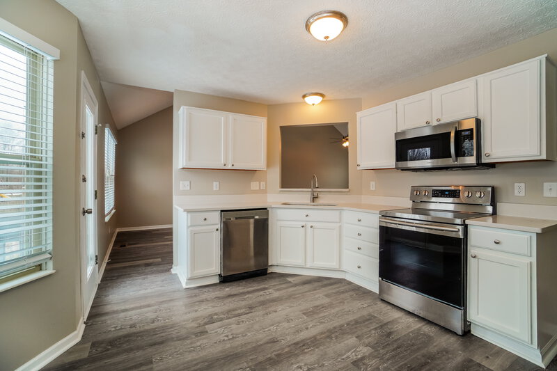 2,395/Mo, 1132 Chaser St Blacklick, OH 43004 Kitchen View 2