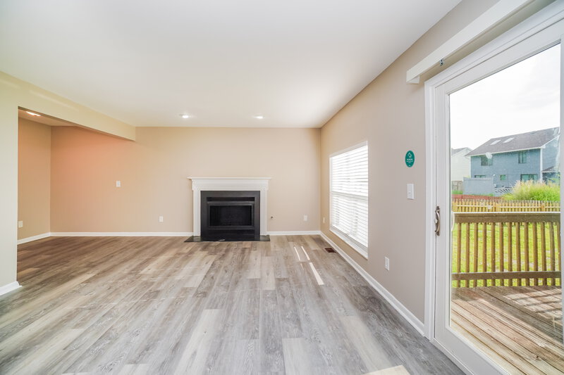 2,295/Mo, 1154 Crestview St Reynoldsburg, OH 43068 Living Room View 2