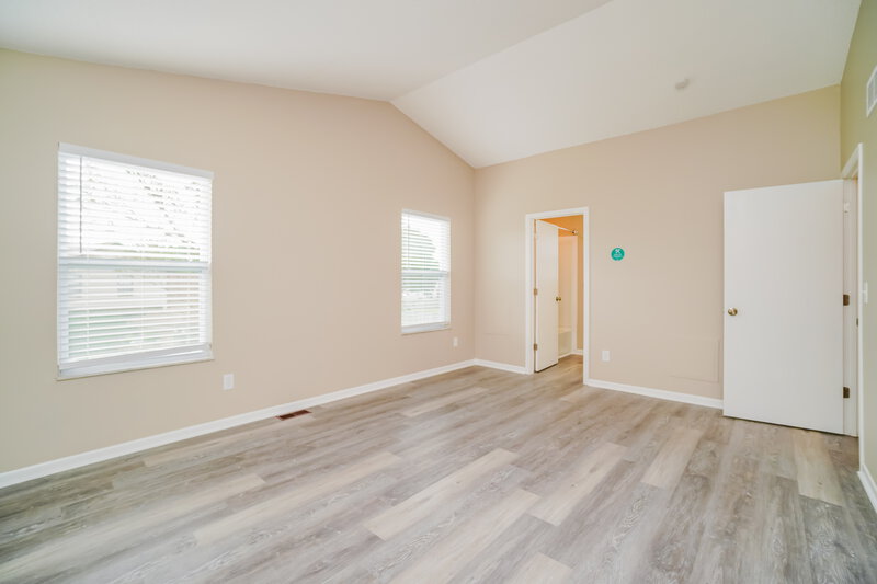 2,295/Mo, 1154 Crestview St Reynoldsburg, OH 43068 Main Bedroom View 2