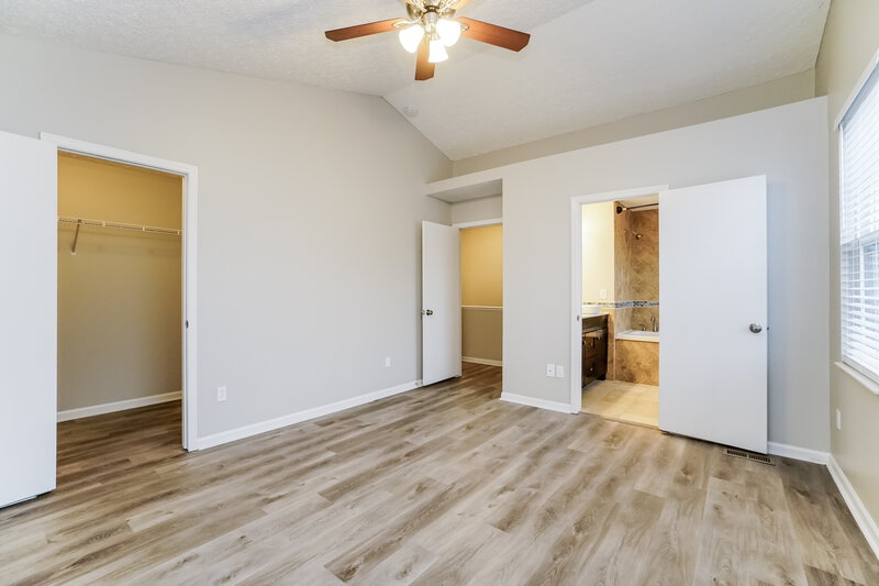 1,900/Mo, 3329 Omega Dr Columbus, OH 43231 Main Bedroom View 2