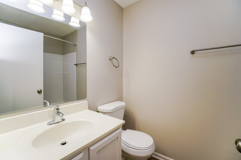 1,900/Mo, 3329 Omega Dr Columbus, OH 43231 Bathroom View