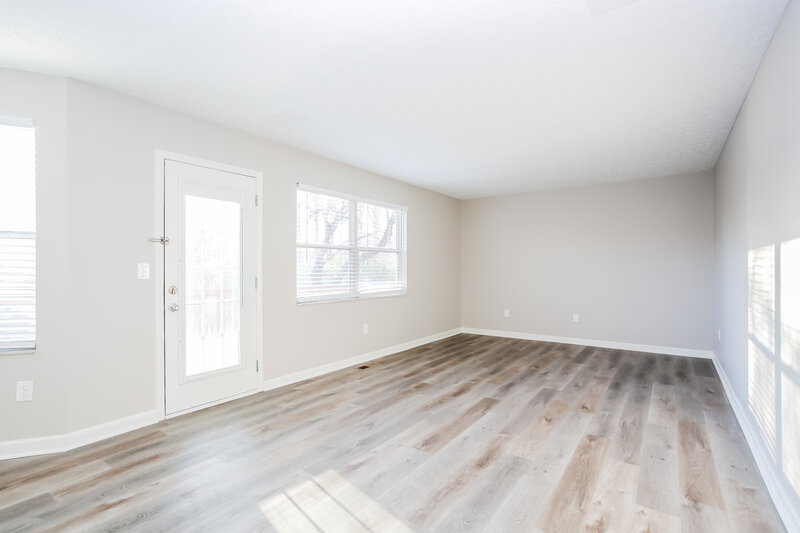 2,315/Mo, 3435 Patcon Way Hilliard, OH 43026 Living Room View