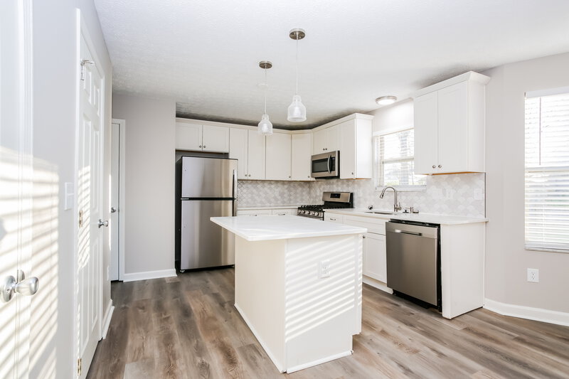 2,315/Mo, 3435 Patcon Way Hilliard, OH 43026 Kitchen View 2