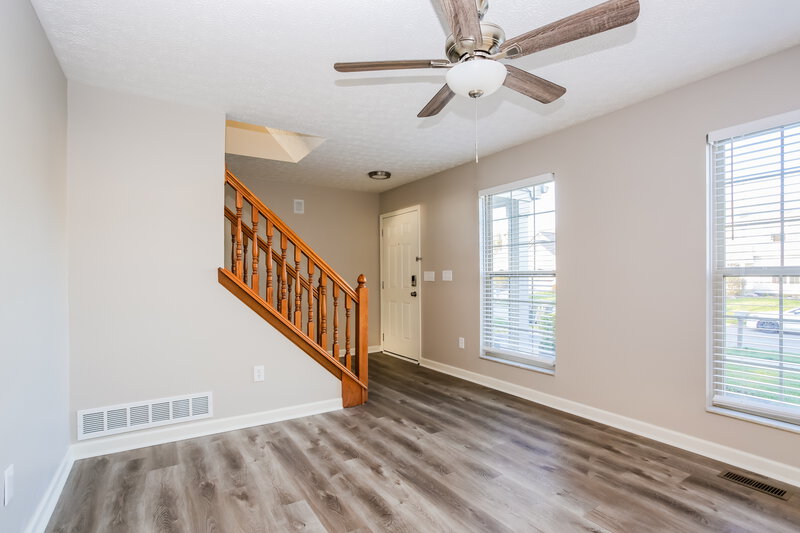 2,315/Mo, 3435 Patcon Way Hilliard, OH 43026 Family Room View
