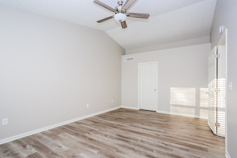 2,315/Mo, 3435 Patcon Way Hilliard, OH 43026 Main Bedroom View 2