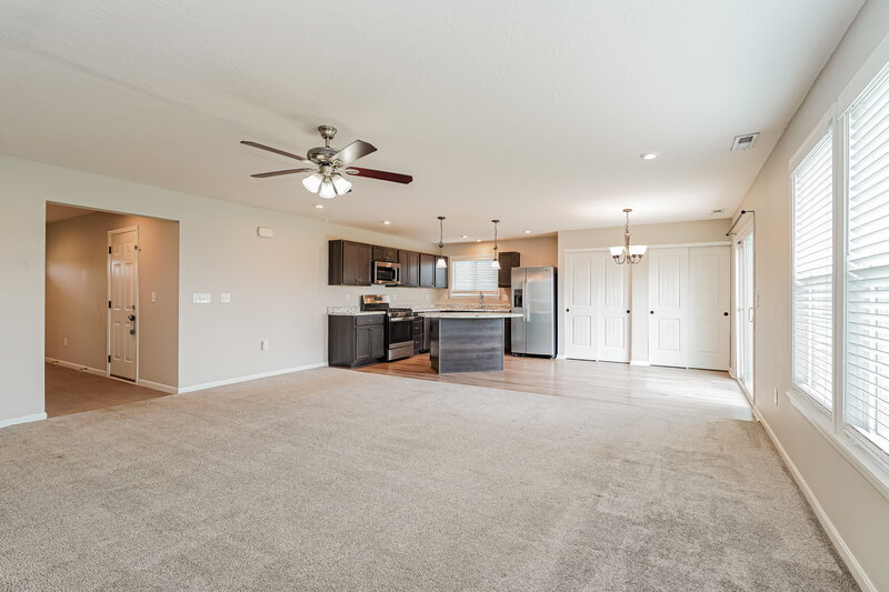 2,685/Mo, 4996 Crestbrook Drive Lockbourne, OH 43137 Living Room View 2