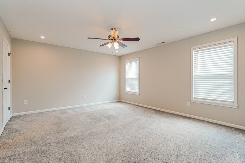 2,685/Mo, 4996 Crestbrook Drive Lockbourne, OH 43137 Main Bedroom View