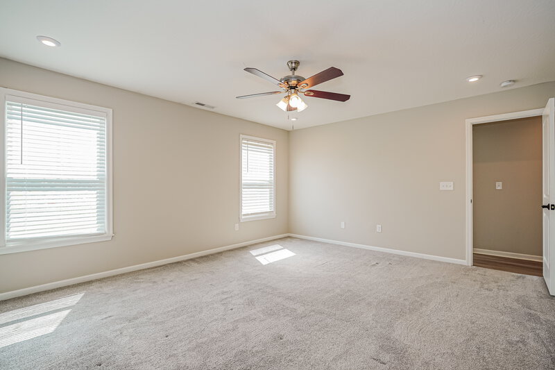 2,685/Mo, 4996 Crestbrook Drive Lockbourne, OH 43137 Main Bedroom View 4