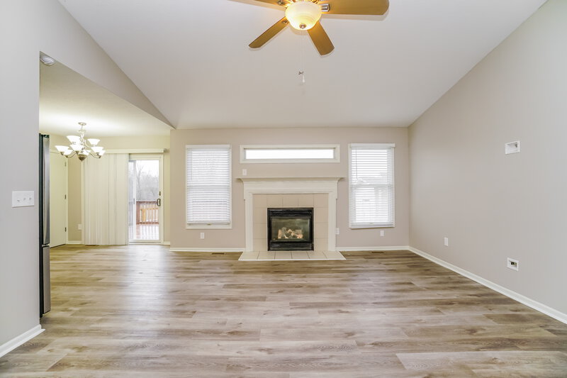 2,375/Mo, 3421 Brook Spring Dr Grove City, OH 43123 Living Room View