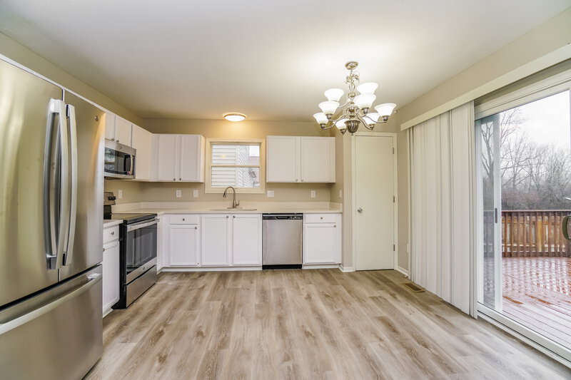 2,375/Mo, 3421 Brook Spring Dr Grove City, OH 43123 Kitchen View