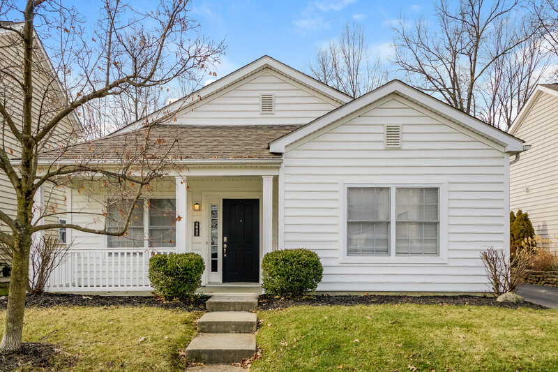3,800/Mo, 4043 Summerstone Dr Columbus, OH 43230 External View