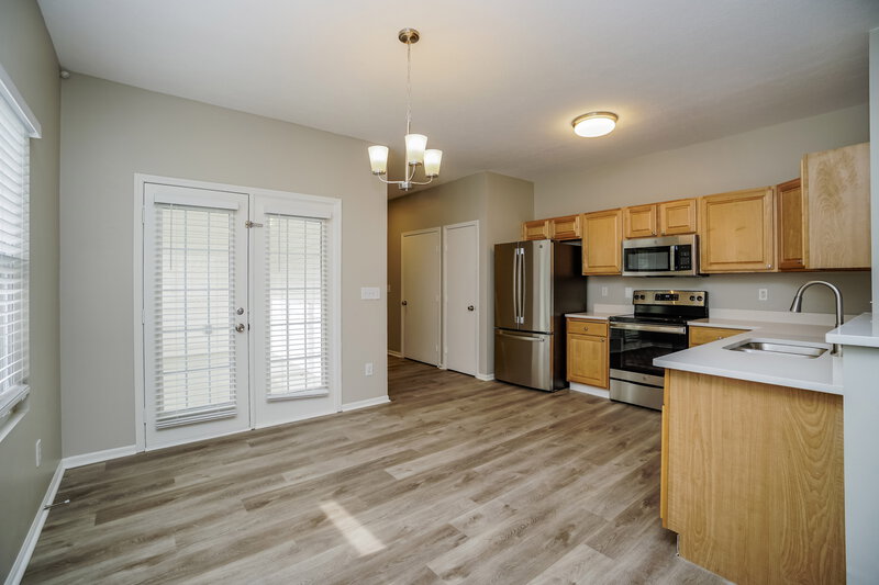 3,800/Mo, 4043 Summerstone Dr Columbus, OH 43230 Dining Room View