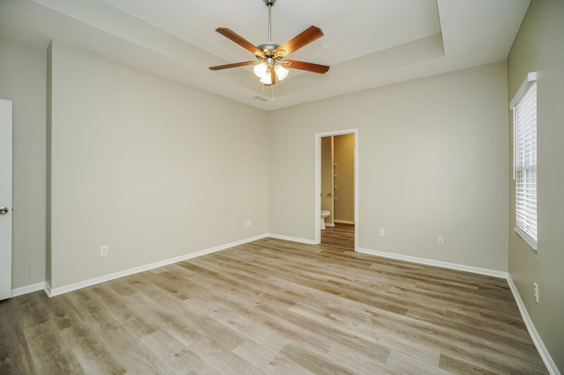 3,800/Mo, 4043 Summerstone Dr Columbus, OH 43230 Main Bedroom View 2