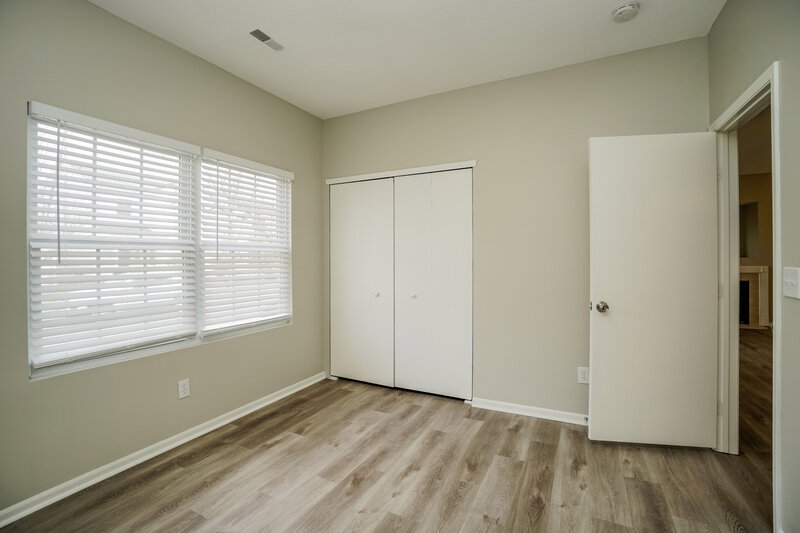 3,800/Mo, 4043 Summerstone Dr Columbus, OH 43230 Bedroom View