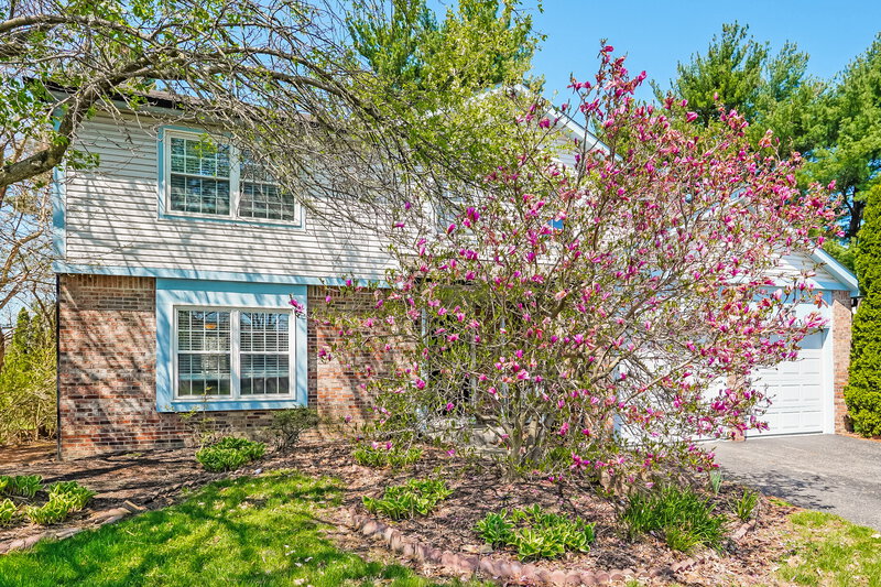 2,910/Mo, 6955 Pine Bark Ln Columbus, OH 43235 Front View